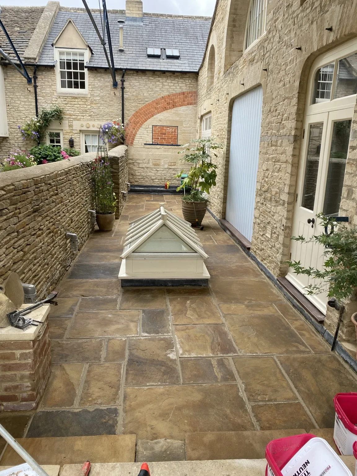 Completed exterior cleaning project 15