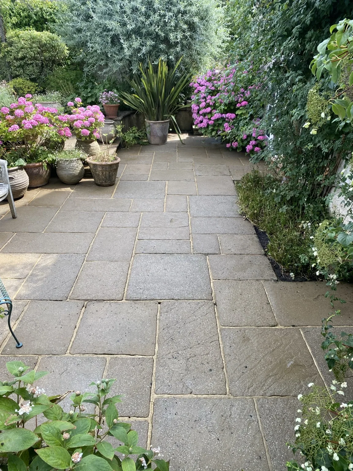 Completed exterior cleaning project 17