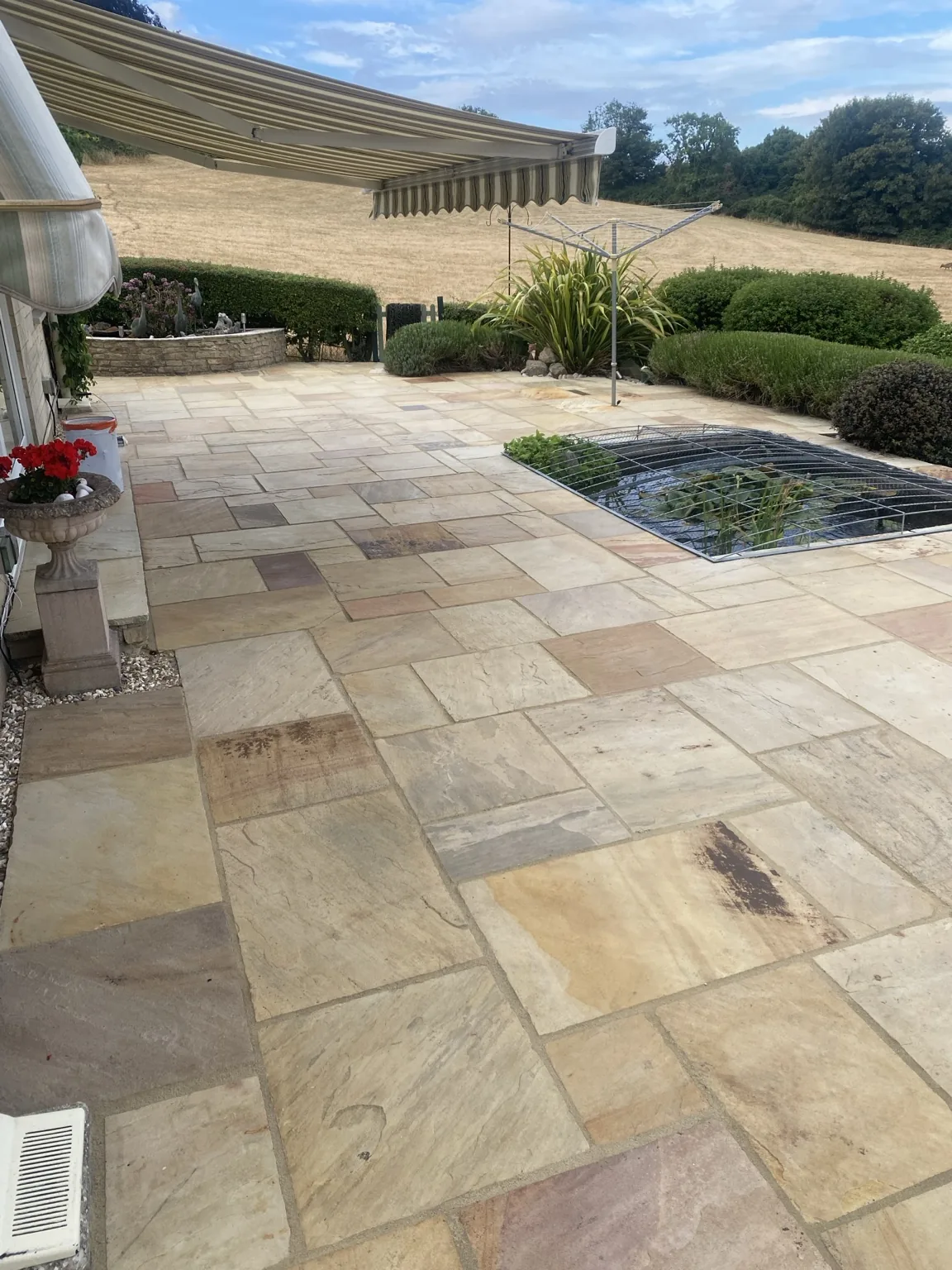 Completed exterior cleaning project 9